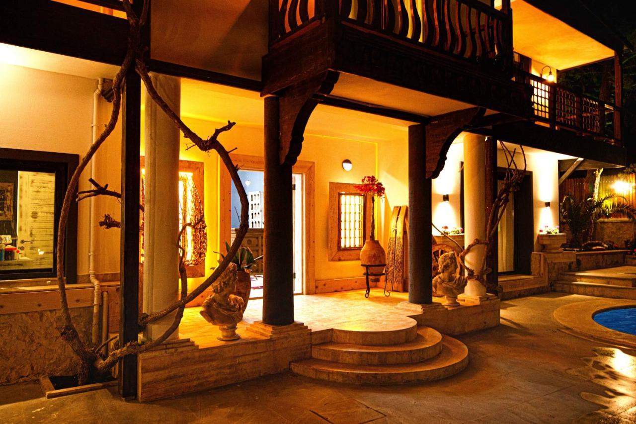 Sultan Hotel Kalkan Esterno foto